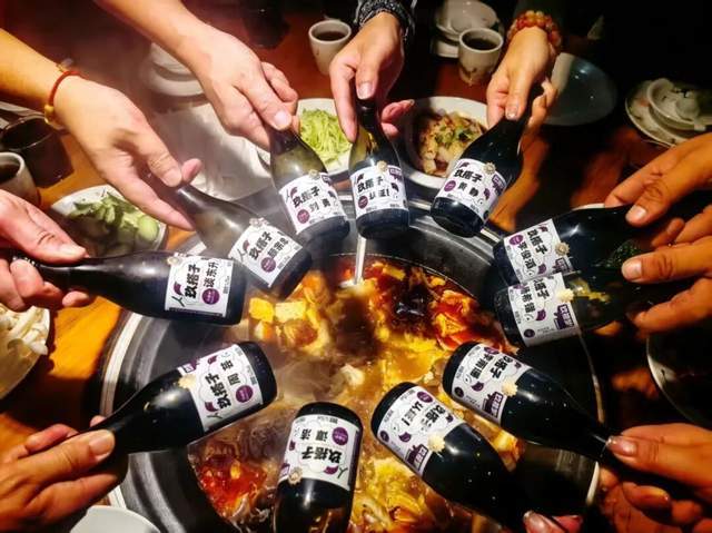 火锅与葡萄酒成为彼此的“最佳搭子”PG电子麻将胡了模拟器玖禧酩庄：让(图2)